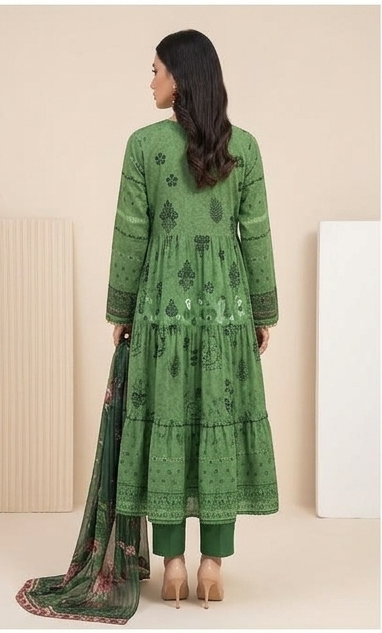 Tana Bana Lawn Summer Unstitched 3 Piece – Digital Printed Shirt, Chiffon Dupatta & Cambric Trouser - Image 2